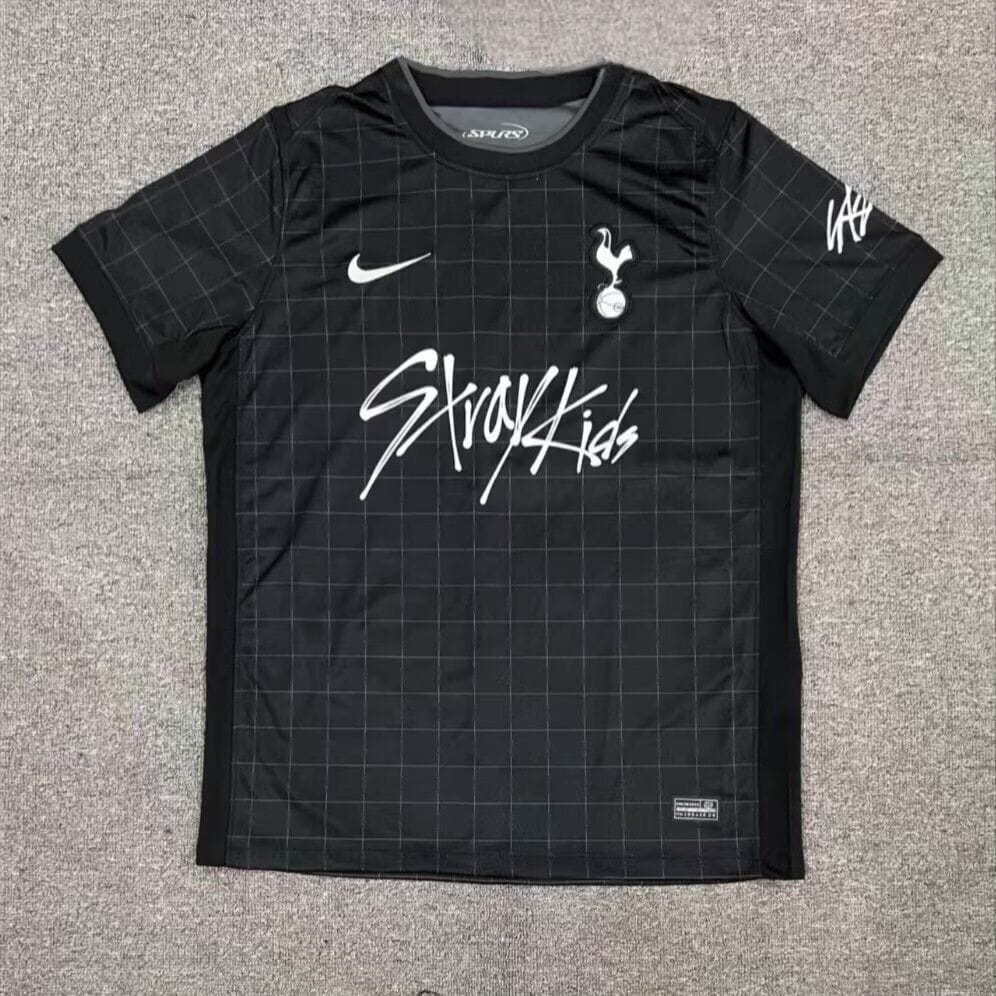 STRAY KIDS TOTTENHAM T-SHIRT