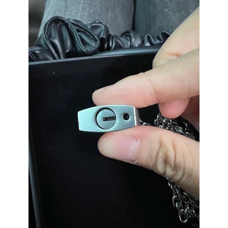 STRAY KIDS HYUNJIN NECKLACE